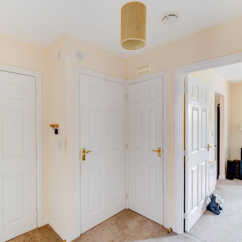 Design Close, Bromsgrove... 2 bed apartment to rent - £875 pcm (£202 pw) Aston Fields
