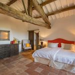 Affitto 20 camera casa di 750 m² in Perugia