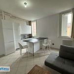 Affitto 3 camera appartamento di 67 m² in Bologna