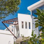 Rent 3 bedroom house of 230 m² in Marbella