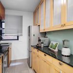 Rent 2 bedroom apartment of 69 m² in New York