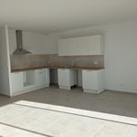 Rent 4 bedroom apartment of 75 m² in Claira