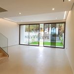 Rent 3 bedroom house of 233 m² in Dubai