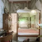 Rent 5 bedroom apartment of 320 m² in Florence