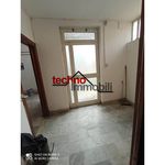 Rent 1 bedroom apartment of 350 m² in Tivoli