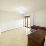 Affitto 3 camera appartamento di 85 m² in Guidonia Montecelio