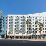 Rent 2 bedroom apartment of 103 m² in Long Beach