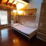 Affitto 4 camera casa di 127 m² in Piacenza