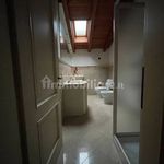 Rent 5 bedroom house of 187 m² in Desenzano del Garda