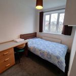 Rent 6 bedroom house in Huddersfield
