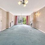Rent 4 bedroom flat in Epping