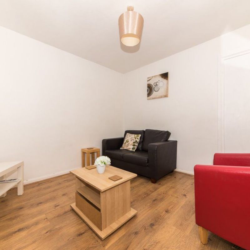 £90 p/w (£390 pcm)
 
 
 ⓘ
 
 The monthly or weekly payment required by the landlord. Read our glossary page 
 
 
 Tunstall Road, Canterbury