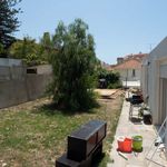 Rent a room of 450 m² in Parede