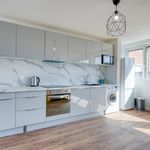 Rent 5 bedroom apartment of 97 m² in Roubaix