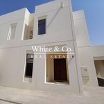 Rent 4 bedroom house of 289 m² in Dubai