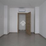 Affitto 3 camera appartamento di 83 m² in Brindisi