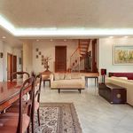 Ενοικίαση 4 υπνοδωμάτιο σπίτι από 444 m² σε Saronida
