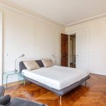 Rent 1 bedroom apartment of 165 m² in Paris 3e Arrondissement