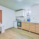 Rent a room of 300 m² in Lisbon