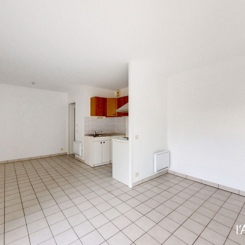 Location appartement 1 pièce, 30.61m², Boussy-Saint-Antoine