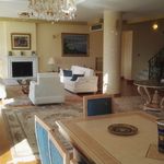 Rent 5 bedroom house of 500 m² in Saronida