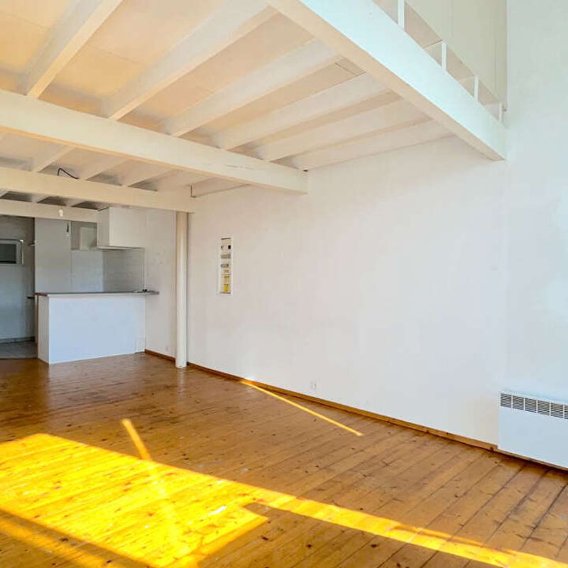 Location appartement 4 pièces 83 m² Saint-André-de-Cubzac (33240)