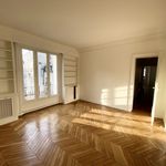 Rent 4 bedroom apartment of 104 m² in Paris