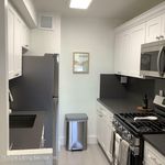 Rent 1 bedroom apartment of 60 m² in Staten Island