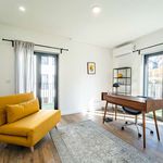Rent 2 bedroom apartment of 162 m² in Penamaior
