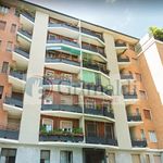 Rent 1 bedroom apartment of 32 m² in Milano
