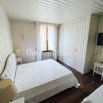 Affitto 5 camera appartamento di 155 m² in Verona