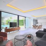 Rent 5 bedroom house of 460 m² in Marbella
