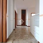Affitto 4 camera appartamento di 130 m² in Pescara