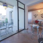 Rent 2 bedroom apartment of 133 m² in Florence