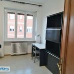 Affitto 4 camera appartamento di 95 m² in Torino