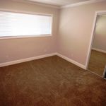 Rent 3 bedroom apartment in Lakewood