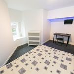 Rent 8 bedroom house in Leeds