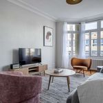 Rent 3 bedroom apartment of 139 m² in Paris