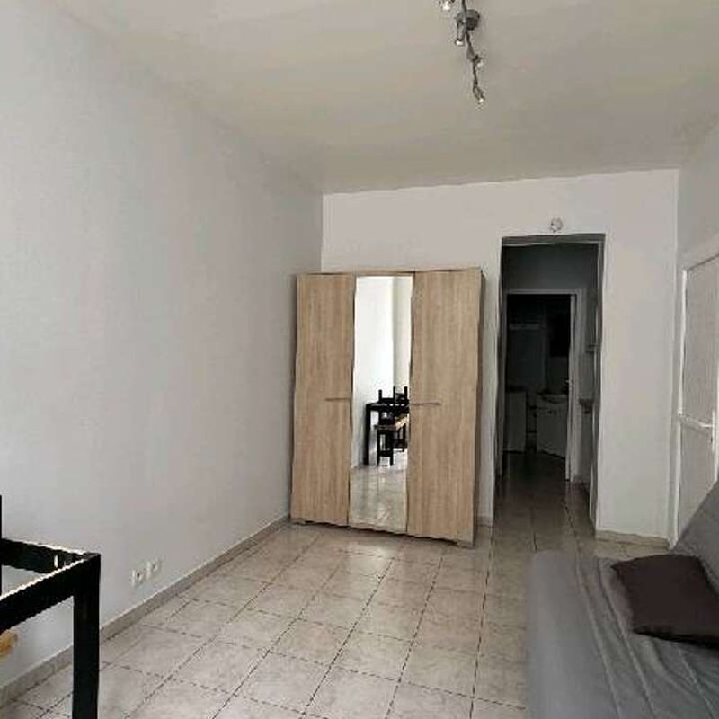 Location appartement 1 pièce 20 m² Sézanne (51120)