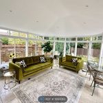 Rent 6 bedroom house in Tadworth