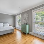 Rent 5 bedroom house in Chislehurst
