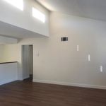 Rent a room of 95 m² in Simi Valley