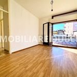 Affitto 3 camera appartamento di 143 m² in Lavena Ponte Tresa
