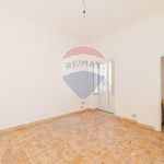 Affitto 8 camera appartamento di 202 m² in Catania