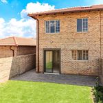 Rent 3 bedroom house of 82 m² in Pretoria