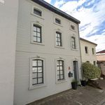 Maison de 285 m² avec 5 chambre(s) en location à Perwez