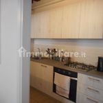 Affitto 4 camera appartamento di 90 m² in Vicenza