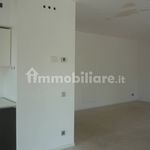 Affitto 3 camera appartamento di 106 m² in Ranica