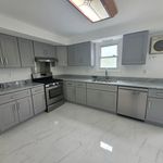 3 room apartment to let in 
                    Lyndhurst, 
                    NJ
                    07071