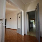 Rent 2 bedroom house of 926 m² in Thuin
